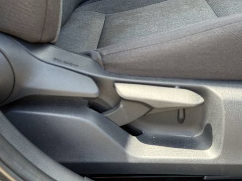Used 2025 Toyota Camry LE FWD image 31