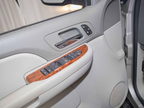 Used 2008 Chevrolet Tahoe LT w/ LT Preferred Equipment Group image 11