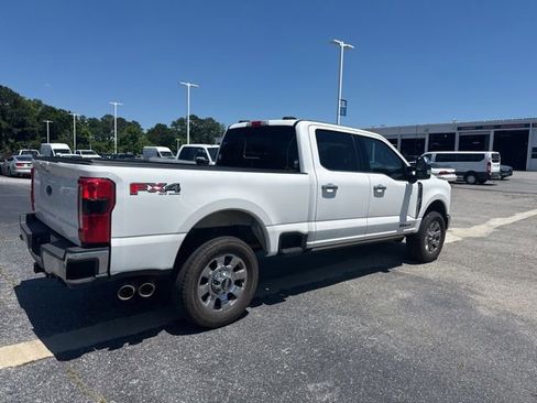 Used 2023 Ford F350 Lariat w/ Lariat Ultimate Package AWD/4WD image 3