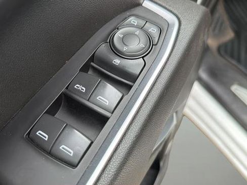 Used 2022 Chevrolet Silverado 1500 LT AWD/4WD image 14