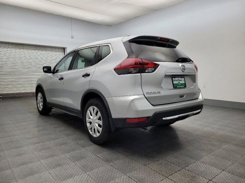 Used 2019 Nissan Rogue S image 5