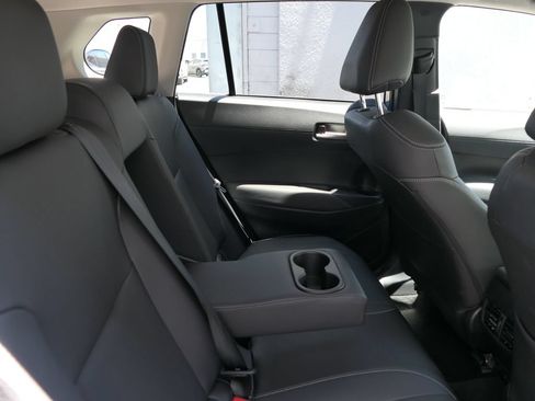 Used 2023 Toyota Corolla Cross XLE w/ Convenience Package AWD/4WD image 24