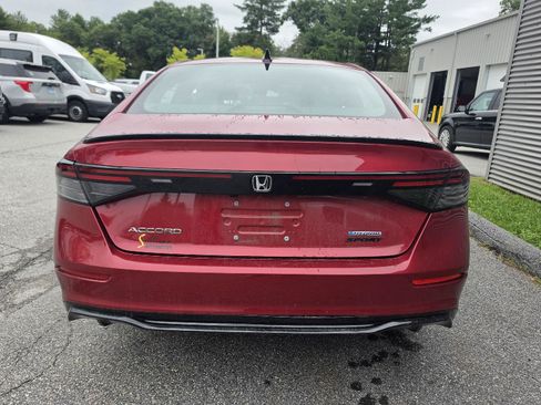Used 2024 Honda Accord Sport image 4