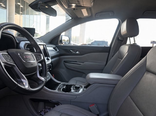 Used 2023 GMC Acadia SLT FWD image 6