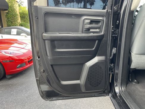 Used 2015 RAM 1500 Express RWD image 38