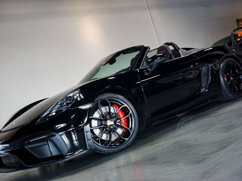 Used 2022 Porsche 718 Boxster Spyder RWD image 95