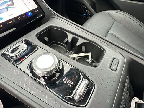 Used 2025 Jeep Wagoneer S Limited w/ Comfort Package image 31