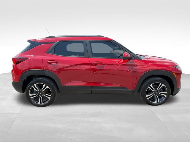 Used 2026 Chevrolet TrailBlazer LT w/ LT Cold Weather Package FWD image 8