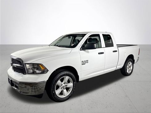 Used 2024 RAM 1500 Classic SLT image 2