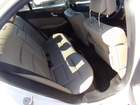 Used 2013 Mercedes-Benz E 350 BlueTEC Sedan image 17