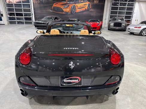 Used 2010 Ferrari California image 8