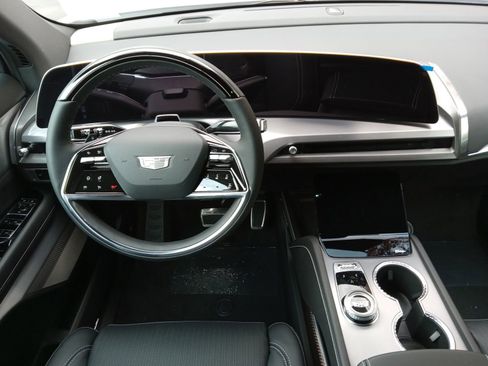 New 2026 Cadillac Vistiq Luxury image 15