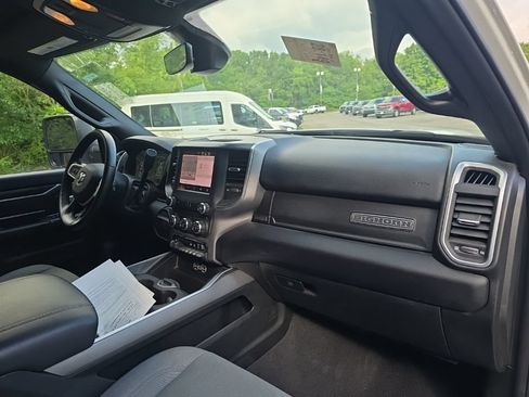 Used 2024 RAM 2500 Big Horn w/ Off Road Package AWD/4WD image 19