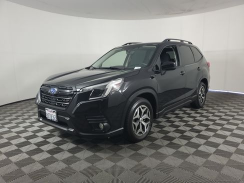Used 2022 Subaru Forester Premium w/ Popular Package #1 AWD/4WD image 8