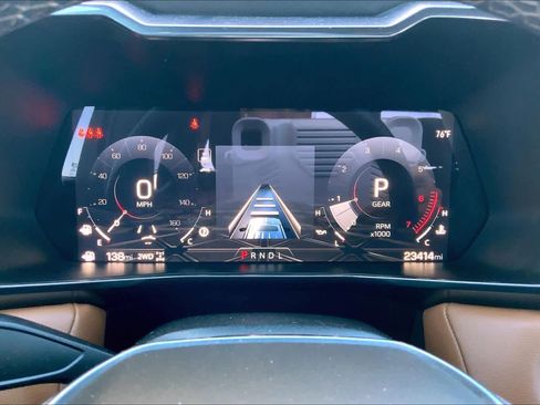 Used 2024 GMC Canyon AT4 w/ Technology Package image 26