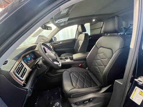 New 2026 Volkswagen Atlas SE image 10