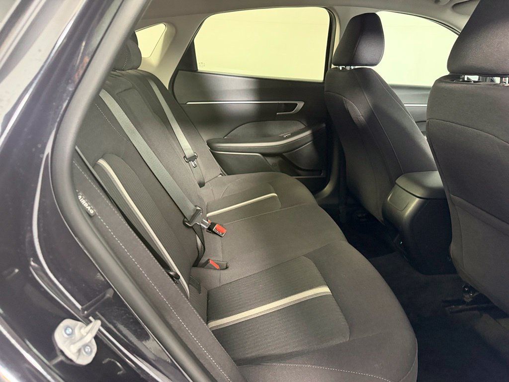 Used 2025 Hyundai Sonata SEL FWD image 17