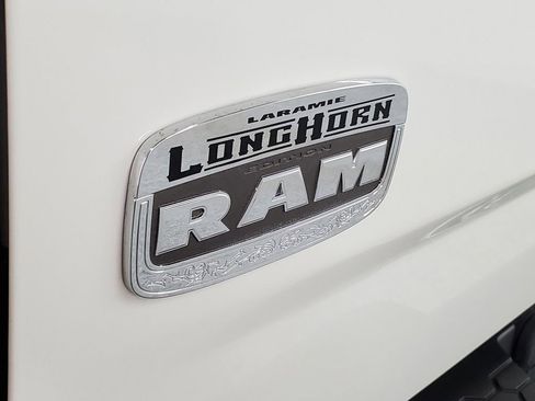 Used 2018 RAM 1500 Laramie Longhorn image 26