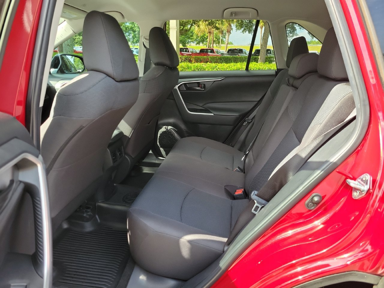 Used 2023 Toyota RAV4 LE FWD image 10