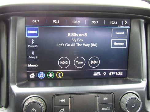 Used 2022 Chevrolet Colorado LT w/ Fleet Safety Package image 18