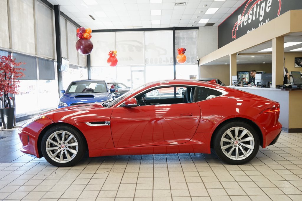Used 2017 Jaguar F-TYPE Coupe RWD image 3