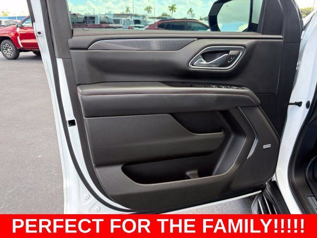 Used 2021 Chevrolet Tahoe RST w/ Luxury Package RWD image 12