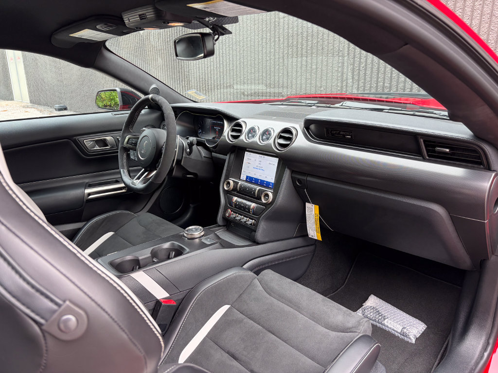 Certified 2020 Ford Mustang Shelby GT500 w/ Technology Package RWD image 17