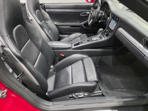 Used 2018 Porsche 911 Turbo image 27