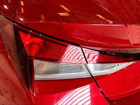 Used 2021 Hyundai Elantra SEL image 29