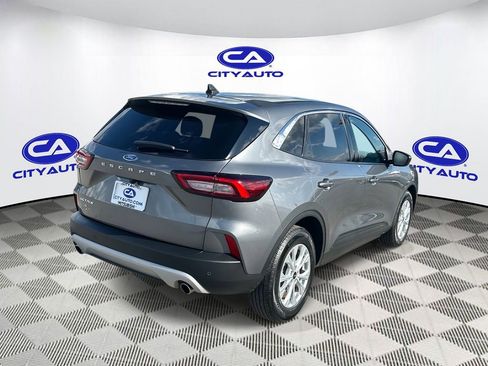 Used 2024 Ford Escape Active w/ Cold Weather Package image 3