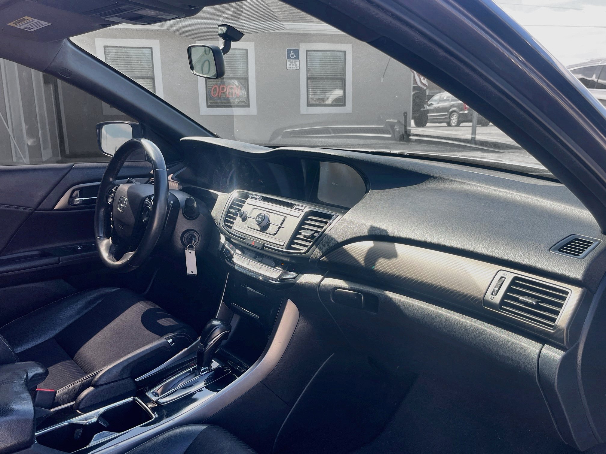Used 2016 Honda Accord Sport image 34