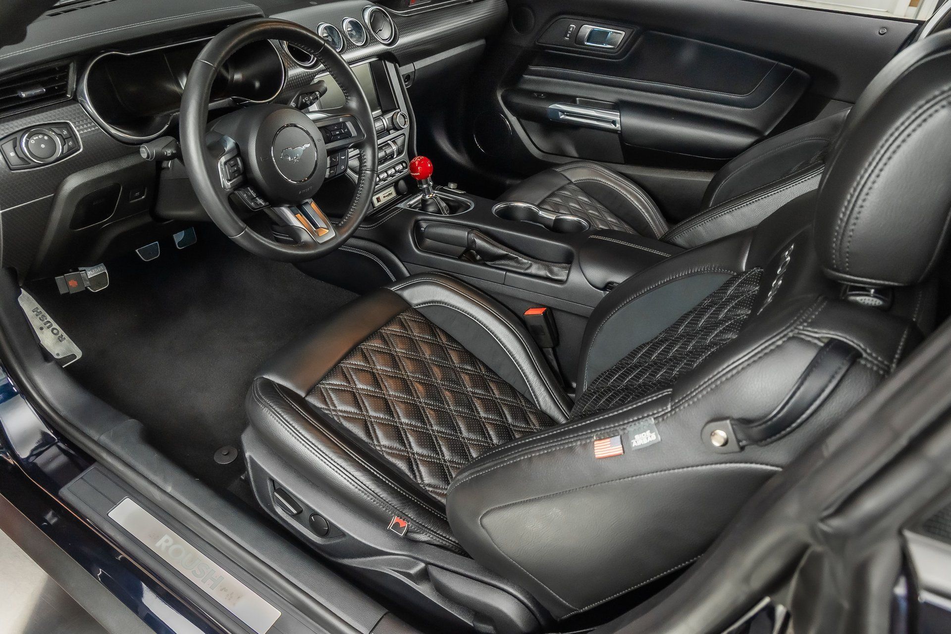 Used 2021 Ford Mustang GT Premium w/ GT Performance Package RWD image 2