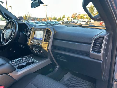 Used 2020 Ford Expedition XLT image 27