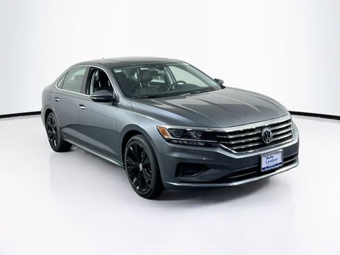 Used 2022 Volkswagen Passat 2.0T SE FWD image 3