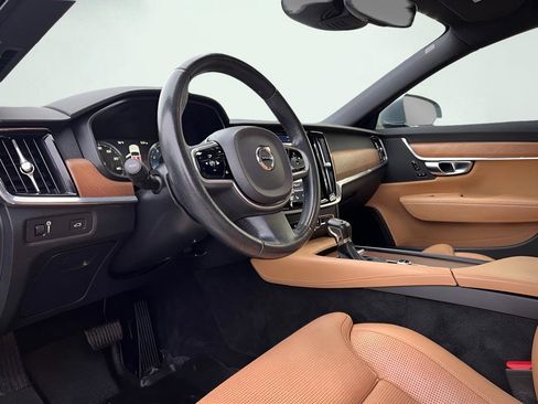 Used 2017 Volvo S90 T5 Inscription w/ Vision Package image 34