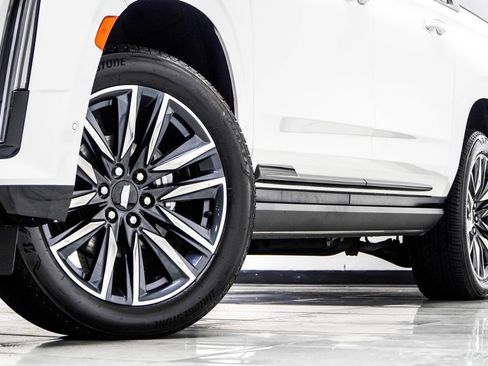Used 2024 Cadillac Escalade ESV Sport w/ Touring Package AWD/4WD image 3
