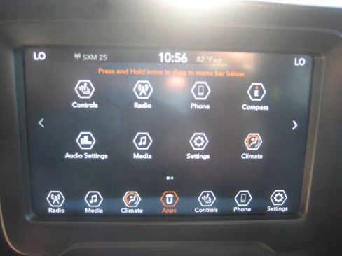 Used 2019 Jeep Renegade Latitude w/ Cold Weather Group image 22