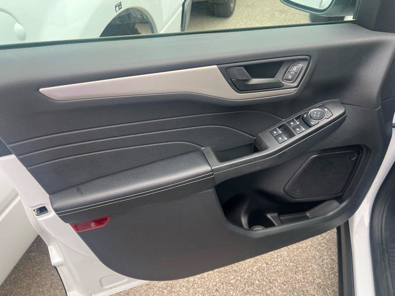 Used 2022 Ford Escape SE w/ Cold Weather Package AWD/4WD image 16
