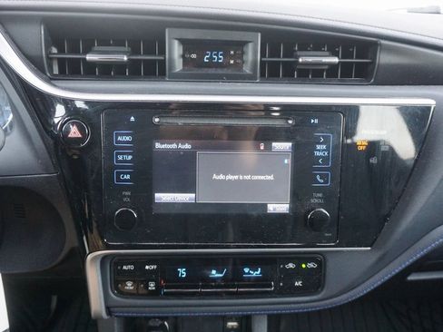 Used 2017 Toyota Corolla SE image 7