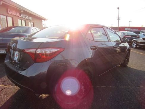 Used 2018 Toyota Corolla LE image 7