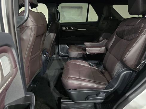 New 2026 Ford Explorer Platinum w/ LUX Leather Package image 40