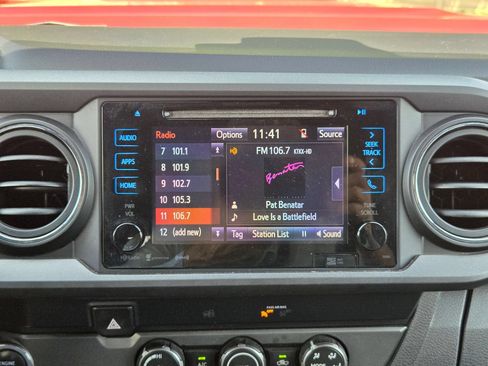 Used 2019 Toyota Tacoma TRD Sport RWD image 17