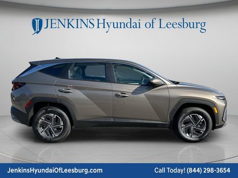 New 2026 Hyundai Tucson Blue SE w/ Tow & Go Package AWD/4WD image 3