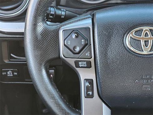 Used 2016 Toyota Tacoma SR5 w/ SR5 Appearance Package (SN) image 26