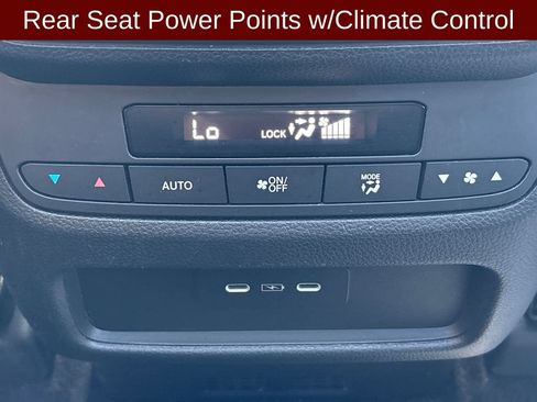 Used 2024 Honda Pilot Touring image 23