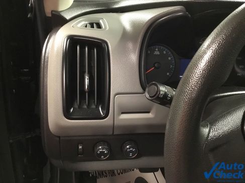 Used 2018 Chevrolet Colorado W/T AWD/4WD image 22