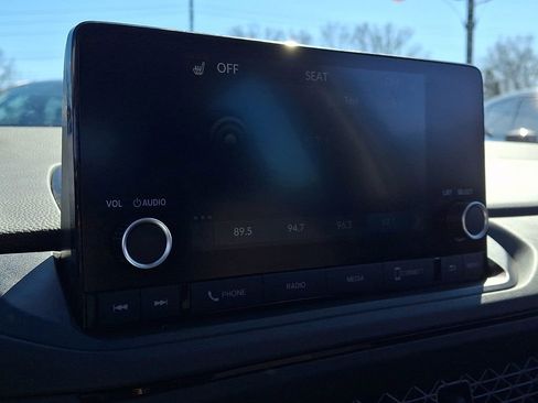 Used 2025 Honda Accord SE image 17