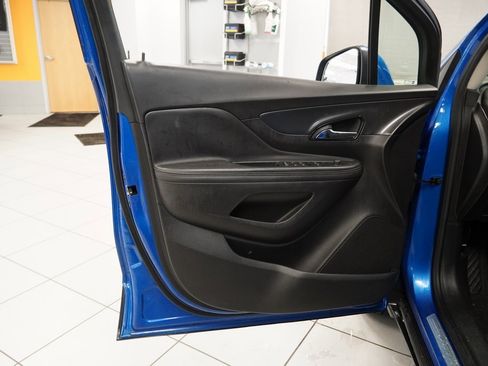 Used 2018 Buick Encore Preferred image 4