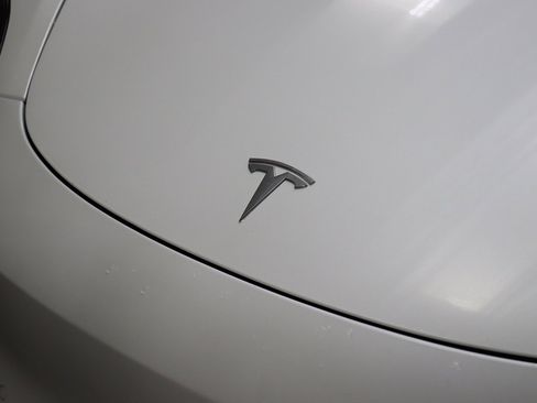 Used 2022 Tesla Model 3 image 4