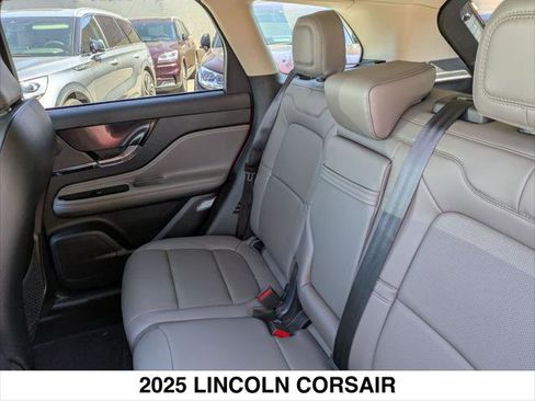 New 2025 Lincoln Corsair Reserve image 13